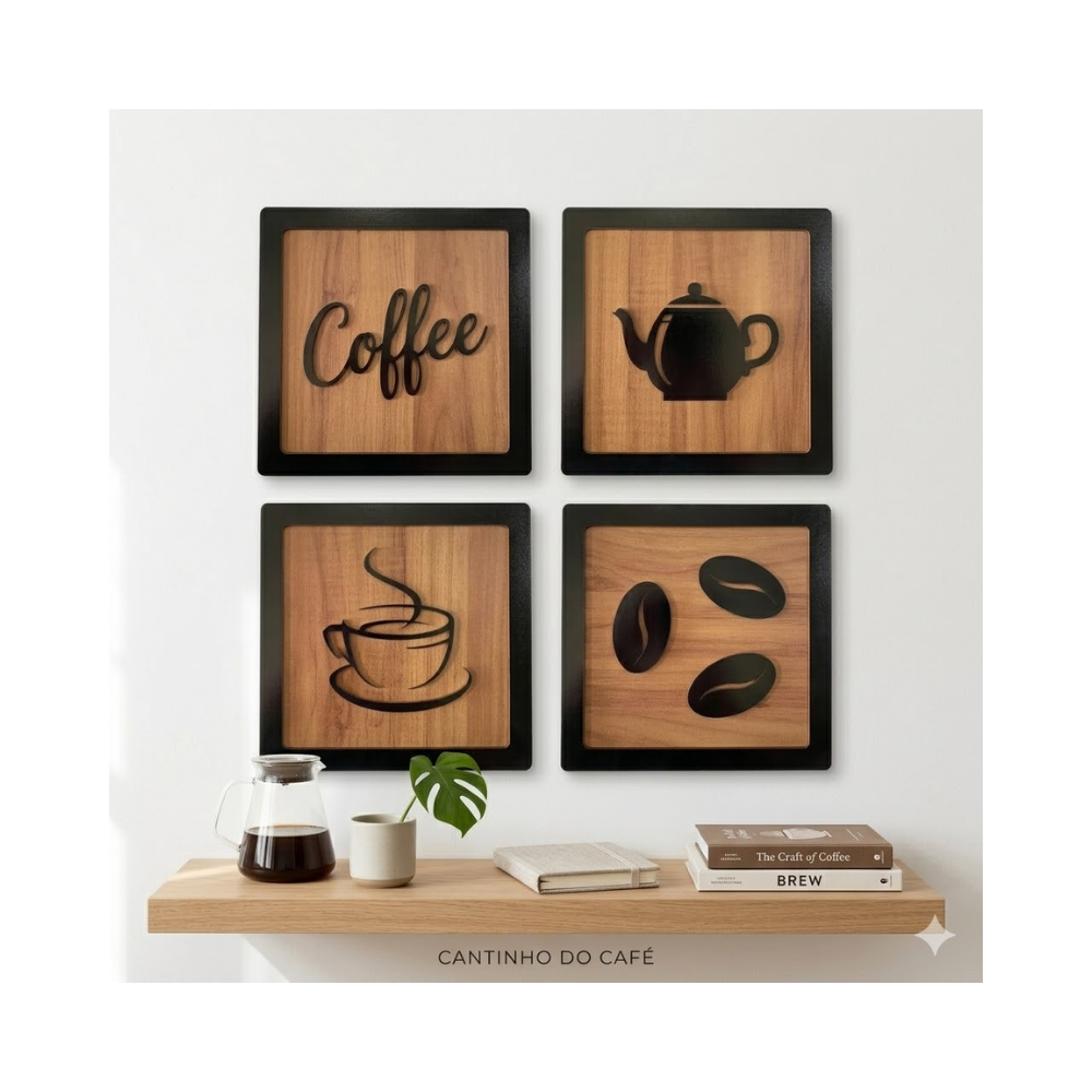 Fotografia em estilo clean e minimalista com fundo luminoso, exibindo um conjunto de quatro pequenos quadros decorativos quadrados de 15 centímetros em MDF. As peças possuem detalhes em relevo 3D com elementos temáticos de café, como xícaras fumegantes e grãos. Eles estão dispostos harmoniosamente acima de uma bancada clara decorada com uma cafeteira moderna, xícaras de cerâmica e um pequeno vaso com ramos secos, criando uma atmosfera acolhedora e moderna para o ambiente.